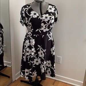 City Chic Black Sweetheart Dress, Size M/18